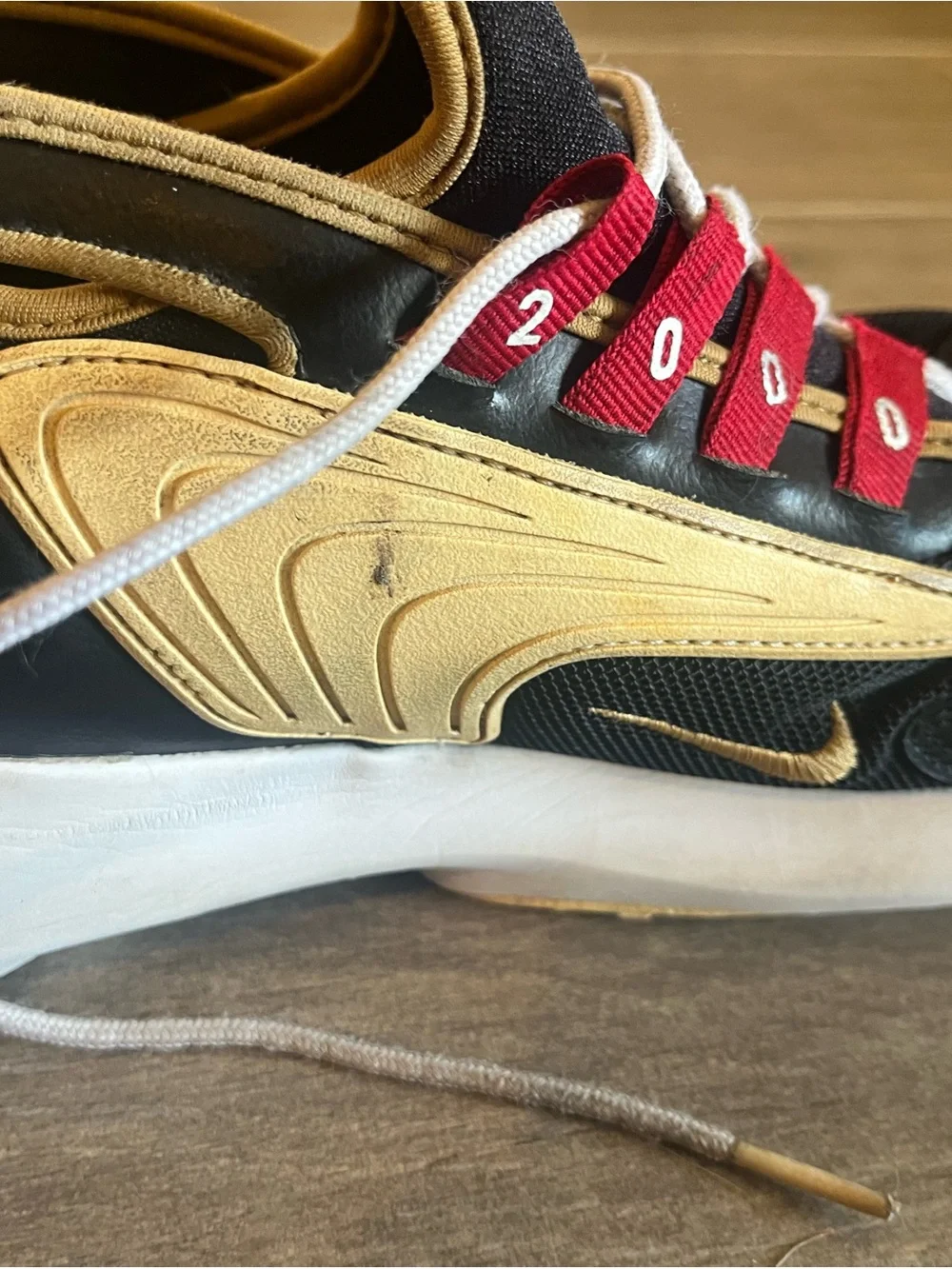 Nike Men's Black, Gold and Red Low-Top Sneakers
